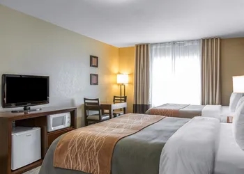 Comfort Inn & Suites Ventura Beach hotel thumbnail 7
