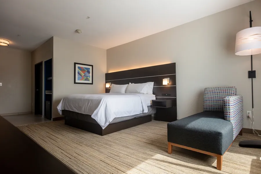 Holiday Inn Express Hotel & Suites BEAUMONT NW by IHG hotel detail image 2