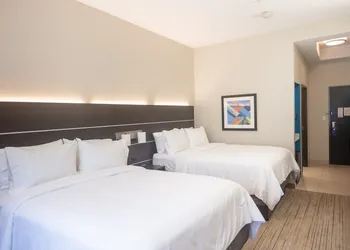 Holiday Inn Express Hotel & Suites BEAUMONT NW by IHG hotel thumbnail 3