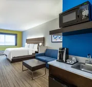 Holiday Inn Express Hotel & Suites BEAUMONT NW by IHG hotel detail image 4