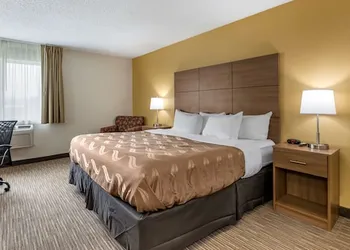 Quality Inn Creston hotel thumbnail 3