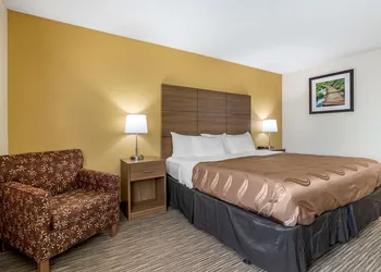Quality Inn Creston hotel thumbnail 4