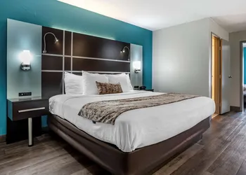 Best Western Carlton Suites hotel thumbnail 6