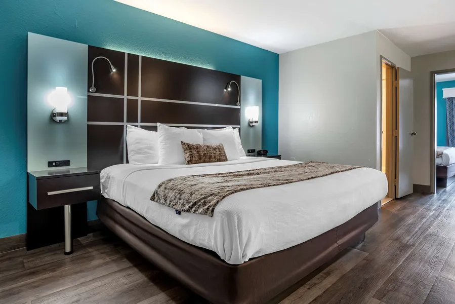 Best Western Carlton Suites hotel detail image 6