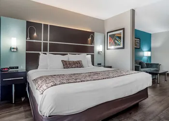 Best Western Carlton Suites hotel thumbnail 8