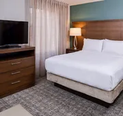 Staybridge Suites Indianapolis Downtown - Convention Center by IHG hotel detail image 7