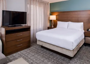 Staybridge Suites Indianapolis Downtown - Convention Center by IHG hotel thumbnail 7