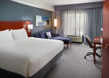 Courtyard Atlanta Conyers hotel thumbnail 4