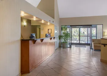 Sleep Inn & Suites Bakersfield North hotel thumbnail 5