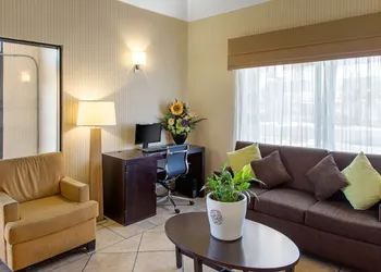 Sleep Inn & Suites Bakersfield North hotel thumbnail 6