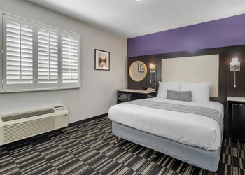 SureStay Hotel by Best Western Beverly Hills West LA hotel thumbnail 3
