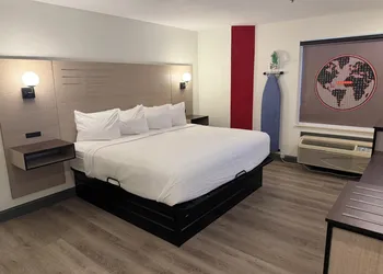 Ramada by Wyndham Albany GA hotel thumbnail 8