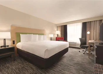 Country Inn & Suites by Radisson, Savannah Midtown, GA hotel thumbnail 7