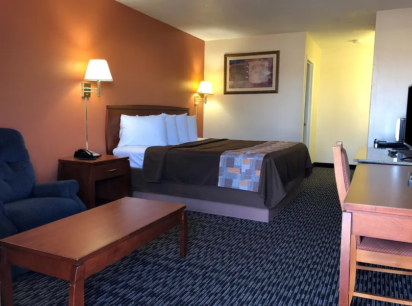 Americas Best Value Inn Sullivan hotel detail image 6