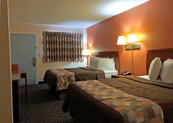 Americas Best Value Inn Sullivan hotel thumbnail 7