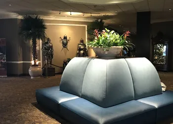 Anaheim Majestic Garden Hotel hotel thumbnail 3