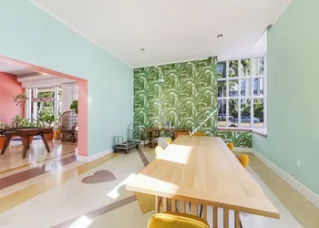Tropics Hotel hotel thumbnail 3