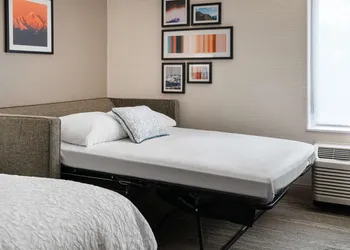 Hampton Inn Boulder - Louisville hotel thumbnail 5