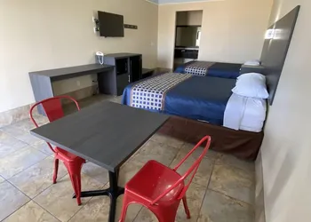 Texas Inn and Suites McAllen at La Plaza Mall and Airport hotel thumbnail 4