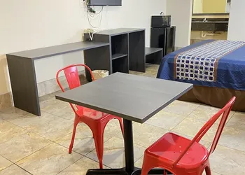 Texas Inn and Suites McAllen at La Plaza Mall and Airport hotel thumbnail 8