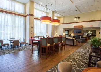 Hampton Inn & Suites Tilton hotel thumbnail 2