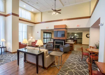 Hampton Inn & Suites Tilton hotel thumbnail 3