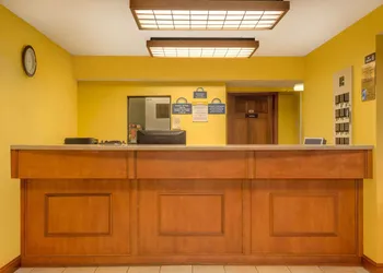 Days Inn by Wyndham Columbus Fairgrounds hotel thumbnail 2