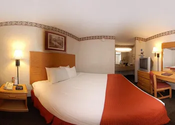 Days Inn by Wyndham Columbus Fairgrounds hotel thumbnail 4