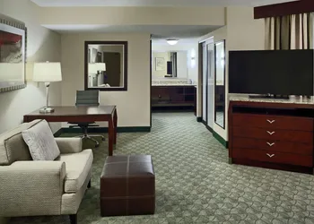 DoubleTree by Hilton San Antonio Downtown hotel thumbnail 7