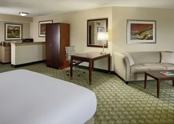 DoubleTree by Hilton San Antonio Downtown hotel thumbnail 8