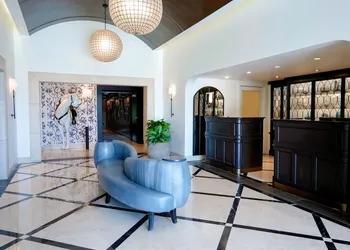 Hotel Amarano Burbank - Hollywood hotel thumbnail 2