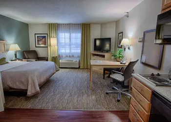 Candlewood Suites Fargo-N. Dakota State University by IHG hotel thumbnail 6