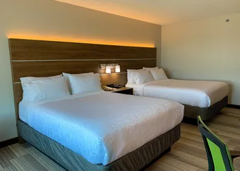 Holiday Inn Express & Suites Lexington Dtwn Area-Keenland by IHG hotel thumbnail 7
