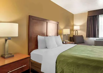 Quality Inn Logan near University hotel thumbnail 7