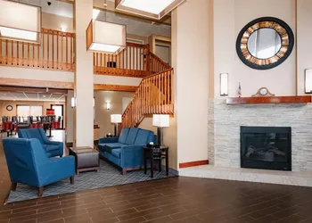 Comfort Suites Effingham Central hotel thumbnail 4