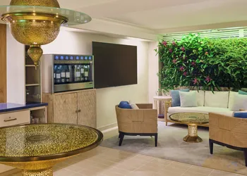 Espacio The Jewel Of Waikiki hotel thumbnail 3