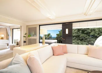 Espacio The Jewel Of Waikiki hotel thumbnail 6