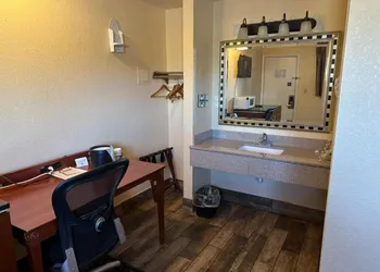 Stay Inn by OYO Near I 80 Lincoln West hotel thumbnail 4