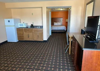 Stay Inn by OYO Near I 80 Lincoln West hotel thumbnail 5