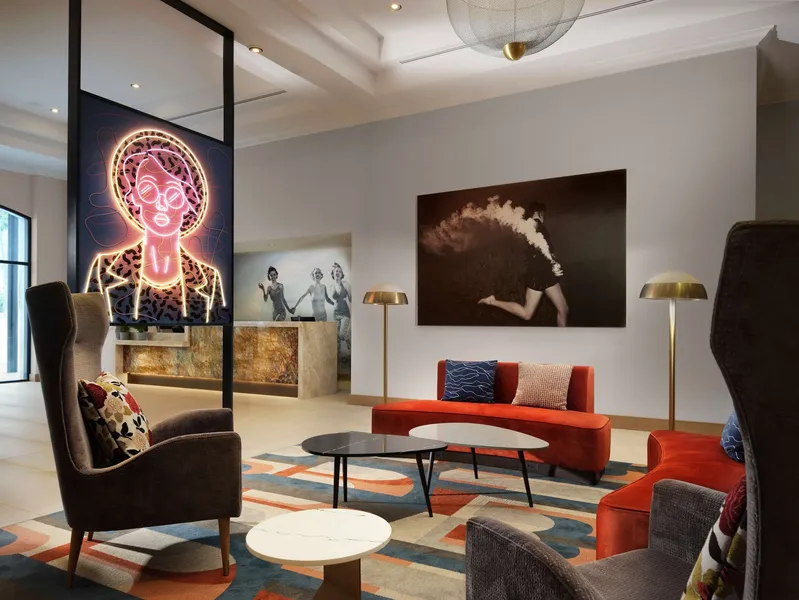 Hotel Zessa Orange County Airport, a DoubleTree by Hilton hotel detail image 2