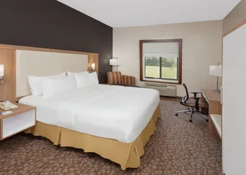 Holiday Inn Express Hotel & Suites Dayton West - Brookville by IHG hotel thumbnail 2