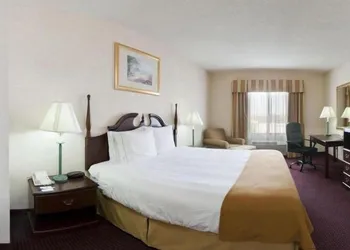 Holiday Inn Express Hotel & Suites Dayton West - Brookville by IHG hotel thumbnail 8