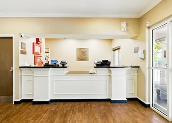 Comfort Inn South Tulsa - Woodland Hills hotel thumbnail 3