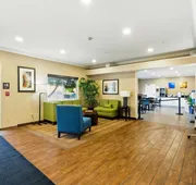Comfort Inn South Tulsa - Woodland Hills hotel detail image 4