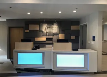 Holiday Inn Express Naperville by IHG hotel thumbnail 2