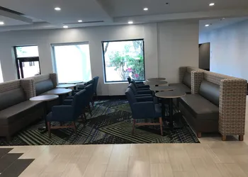 Holiday Inn Express Naperville by IHG hotel thumbnail 4