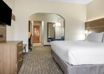 Holiday Inn Express Hotel & Suites Harrison by IHG hotel thumbnail 4