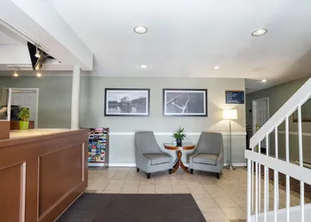 Sandman Inn Kamloops hotel thumbnail 2
