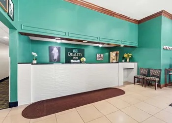 Quality Inn Dry Ridge hotel thumbnail 4