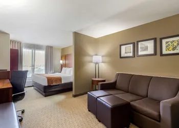 Comfort Suites Pflugerville - Austin North hotel thumbnail 7